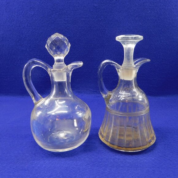 2 Vintage Glass Oil & Vinegar Cruets w Ground Glass Stoppers - Picture 2 of 8